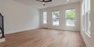 1316 S College Gallery 7