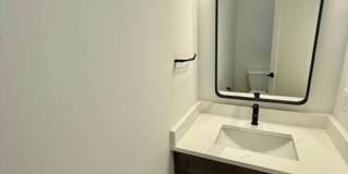 3 Bedrooms 2 1/2 Bathrooms - Where Mountains meet you at upscale living! Gallery 29
