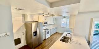 Beautiful Townhome with Great Schools, Great Location! Pet Friendly! Beautiful Townhome with Great Schools, Great Location! Pet Friendly! Gallery 3