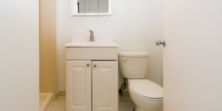 5335-5345 S. Kimbark Ave. Gallery 44