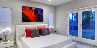 Private 3 Bed / 3 Bath Home with Incredible Outdoor Space Gallery 11