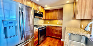 $500 OFF FIRST MONTH'S RENT!!!! Views of Puget Sound and iconic great wheel. Renovated condo in highly desirable Newmark Towers. Gallery 6