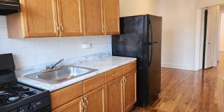 Belmont-Cragin One Bed/1 Bath! Cats welcome **Income Guidelines Apply** Gallery 6
