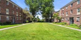 Boulevard Gardens Gallery 3