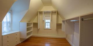 Gorgeous 5 Bedroom / 4.5 Bath Home located right off Happy Hollow Blvd! Gallery 24
