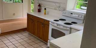 Manoa House - 3 bedroom, 1 bath - Avail now Gallery 1