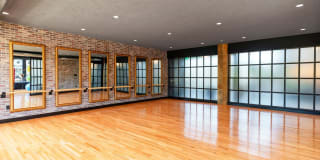 Ashbridge Gallery 19