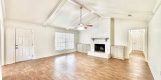 Charming Three Bedroom Home In Shenandoah Neighborhood Gallery 1