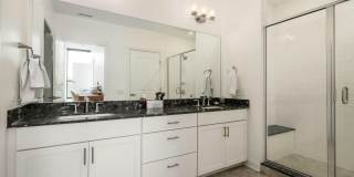 250 W Spring Street Gallery 13