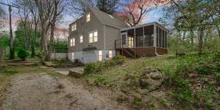 Miller Beach Living – Walk to the Lake! Gallery 1