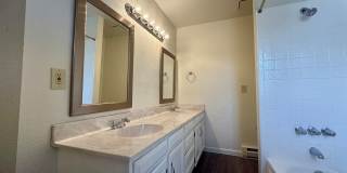 Beautiful 5 bedroom 2.5 bathroom home available NOW!!! Gallery 21