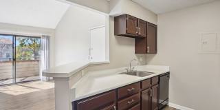 Deer Crest Apartment Homes Gallery 9