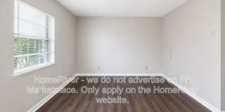3405 N 34th St Gallery 3
