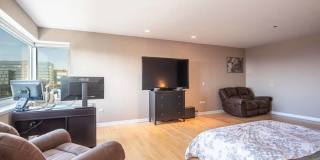737 W WASHINGTON Boulevard Gallery 21