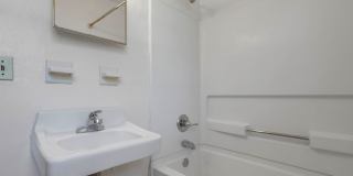 4 bed 2 bath house, Walk to Stadium!! Available July 2026 Gallery 42