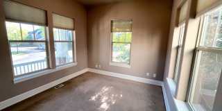 Stunning Corner Home in King City with Washer/Dryer Included, Private Courtyard! Gallery 9