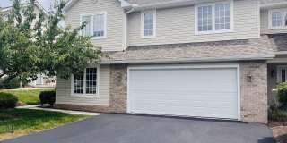 3 Bedroom 2.5 Bath Townhouse with 2 Car Garage Gallery 1