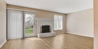 Fully Renovated 2 Bedroom and 2.5 Bath Townhome Located Indian Creek Park Estates Neighborhood! Gallery 5