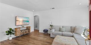 7039 Sylvia Avenue Gallery 10