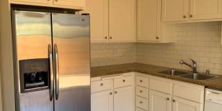 Highly Desirable Park Point Loma Townhome! Gallery 3