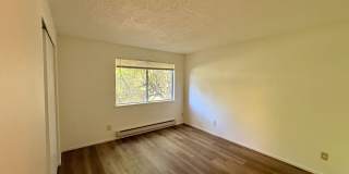 Beautiful 2-Bedroom, 2-Bath Condo in the Desirable Oakbrook Country Club Community Gallery 9