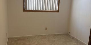 4 beds, 2 baths, 2 car garage . Boulder City RV parking Gallery 24