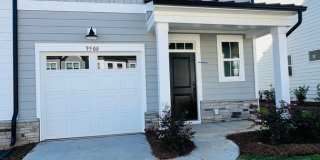 Room in 4 Bedroom Home at Munsing Dr Gallery 9
