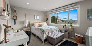 716 1/2 W Argand St Gallery 18