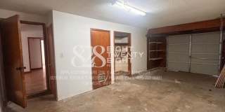 503 Maple Street Gallery 14