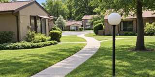 121 Lexington Court Gallery 1