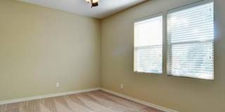 1200 College Avenue Gallery 32