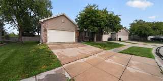 Charming 3BR Townhome in Lincoln Gallery 25