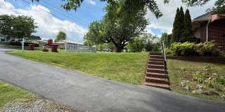 Beautiful 3 bedroom- North Johnson City Gallery 9