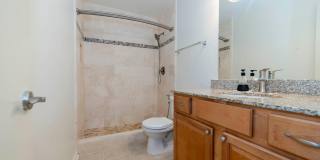 3176 SUMMIT SQUARE Drive Gallery 34