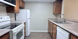 2 bedroom townhome in Oakwood, GA Gallery 4