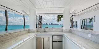 1365 Bay Ter Gallery 40