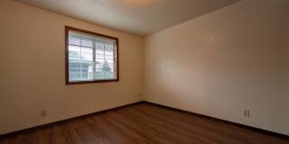 Spacious second floor 2-Bedroom, 1-Bath Apartment in Springfield 4-Plex! Gallery 13