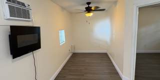 905 East Crawford Street Gallery 18