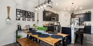 Beautiful 5 Bed Home in Raindance Gallery 17