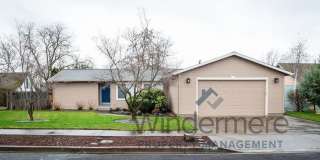 2040 Sun-Bar *Fenced Backyard, Deck* Gallery 1