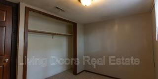 1529 N 24th St. Gallery 28