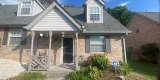 Knoxville 37912 - Short Term Lease with Utilities Included up to $200 per month -  2 bedroom, 2 bath home - Contact Sharon Arnwine (865) 313-7215 Gallery 1