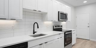 Crossline Gallery 33