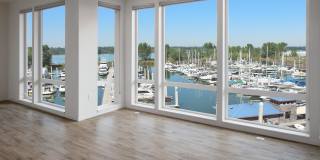 Yacht Harbor Club Gallery 36