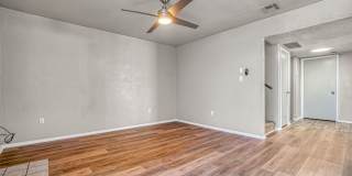 Beautiful 3 bedroom, 2.5 bath Townhome Gallery 2