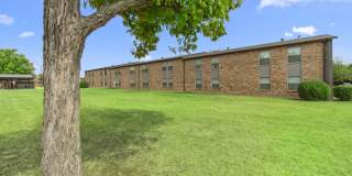 Cleburne Plaza Gallery 15