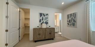 802 Royal Beekman Street Gallery 30