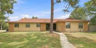 3 BR/2BA | Newly Renovated Single Family Home | 1-Car Garage Parking | Screened Patio Gallery 1