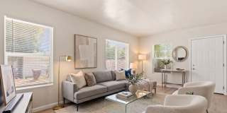 Fully Remodeled Oakland 2 Bed w/ Off-Street Parking & Beautiful Cabinets Gallery 1