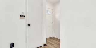 Charming 1BR/1.5BA Condo/Townhome in Bardmoor – Annual Unfurnished Rental Gallery 5
